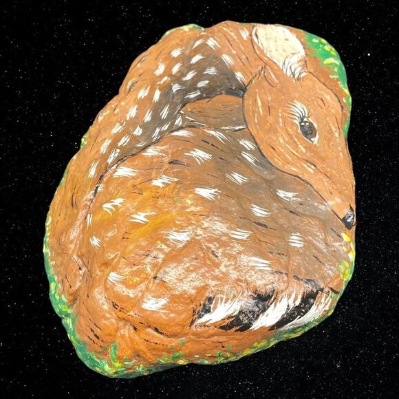 2006 D. Murphy Hand Painted Resting Spotted Fawn Decor Rock Deer 2”T 6”W - Picture 4 of 7